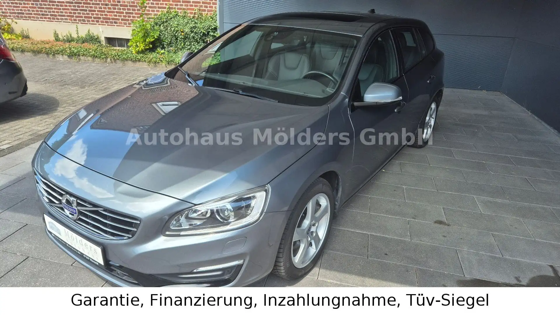 Volvo V60 D4 *Garantie*Automatik*AHK*Navi*279€ mtl. Grau - 1