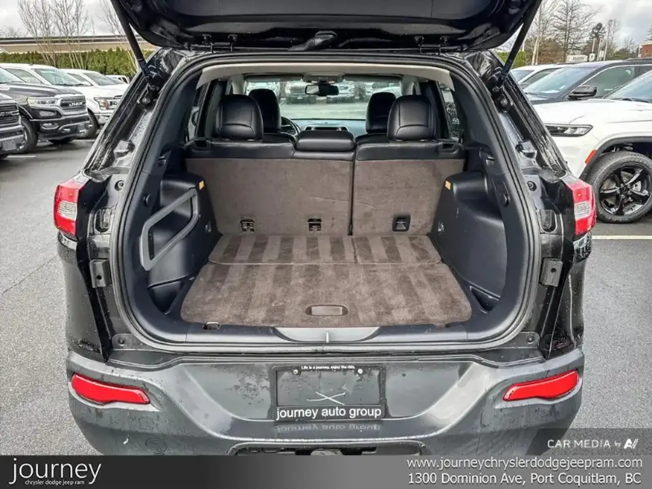 Jeep Cherokee снимка Jeep Cherokee