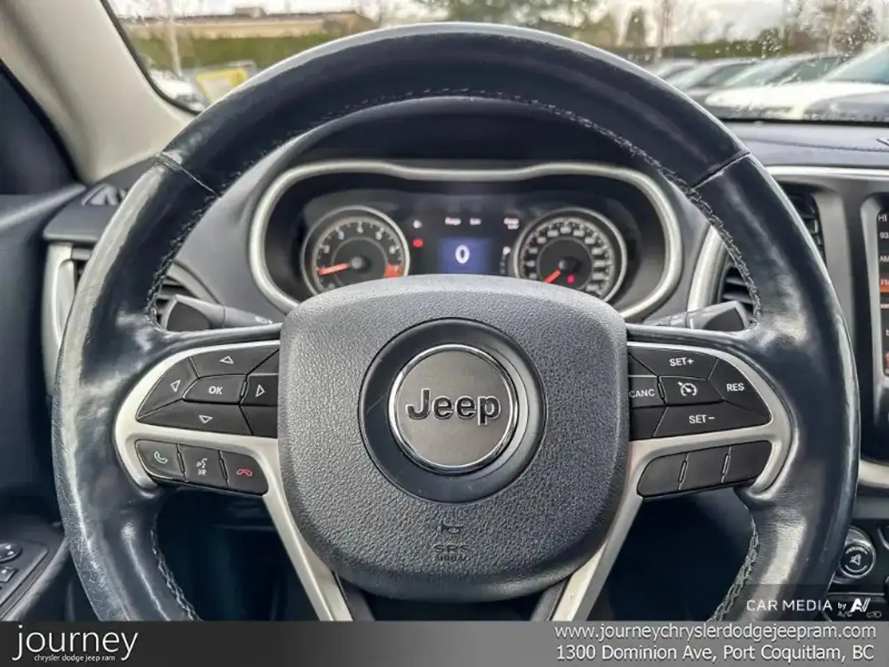Jeep Cherokee снимка Jeep Cherokee