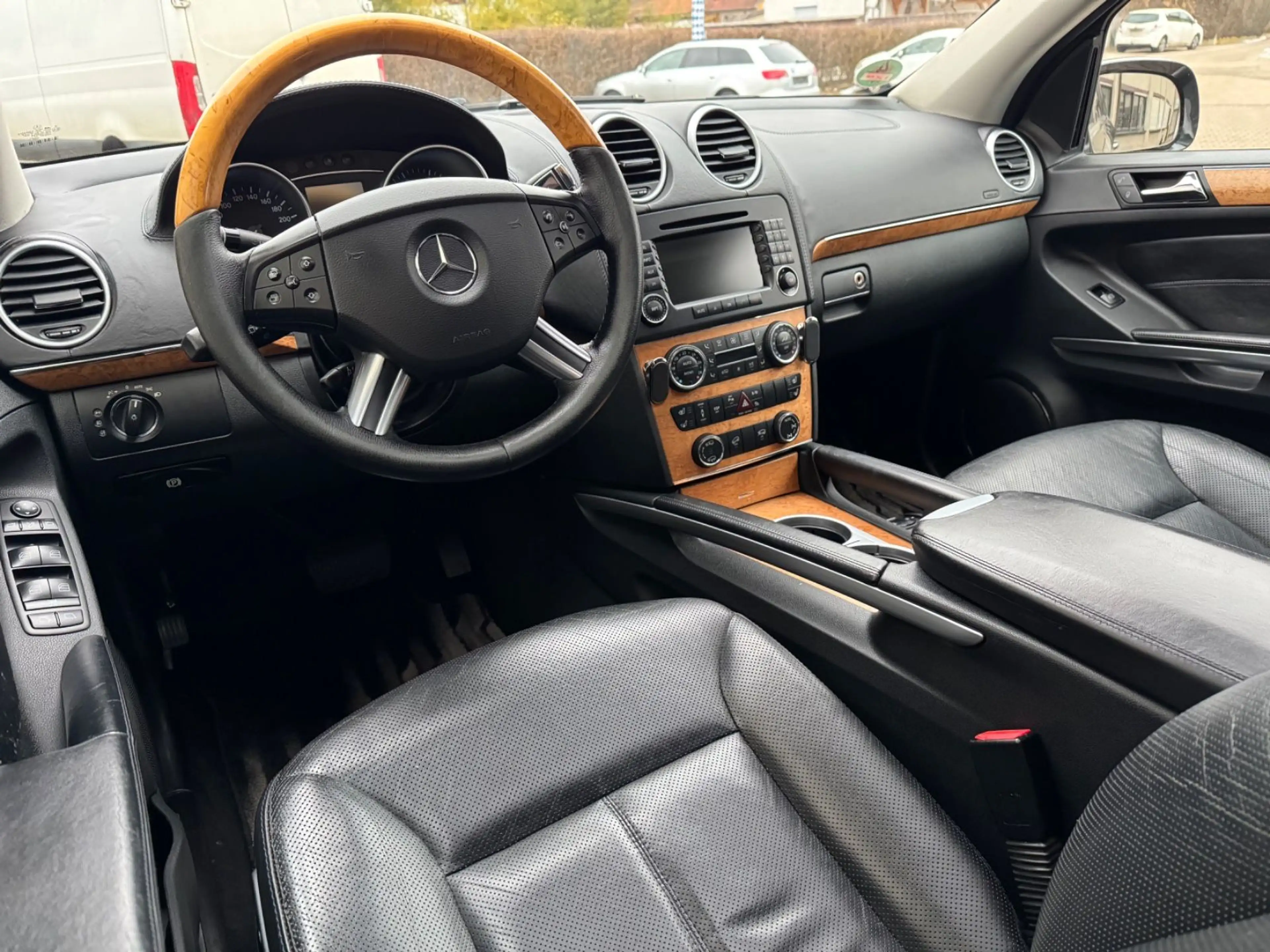Mercedes-Benz GL 500 4Matic V8 AUTOMATIK 7-SITZER — photo 10