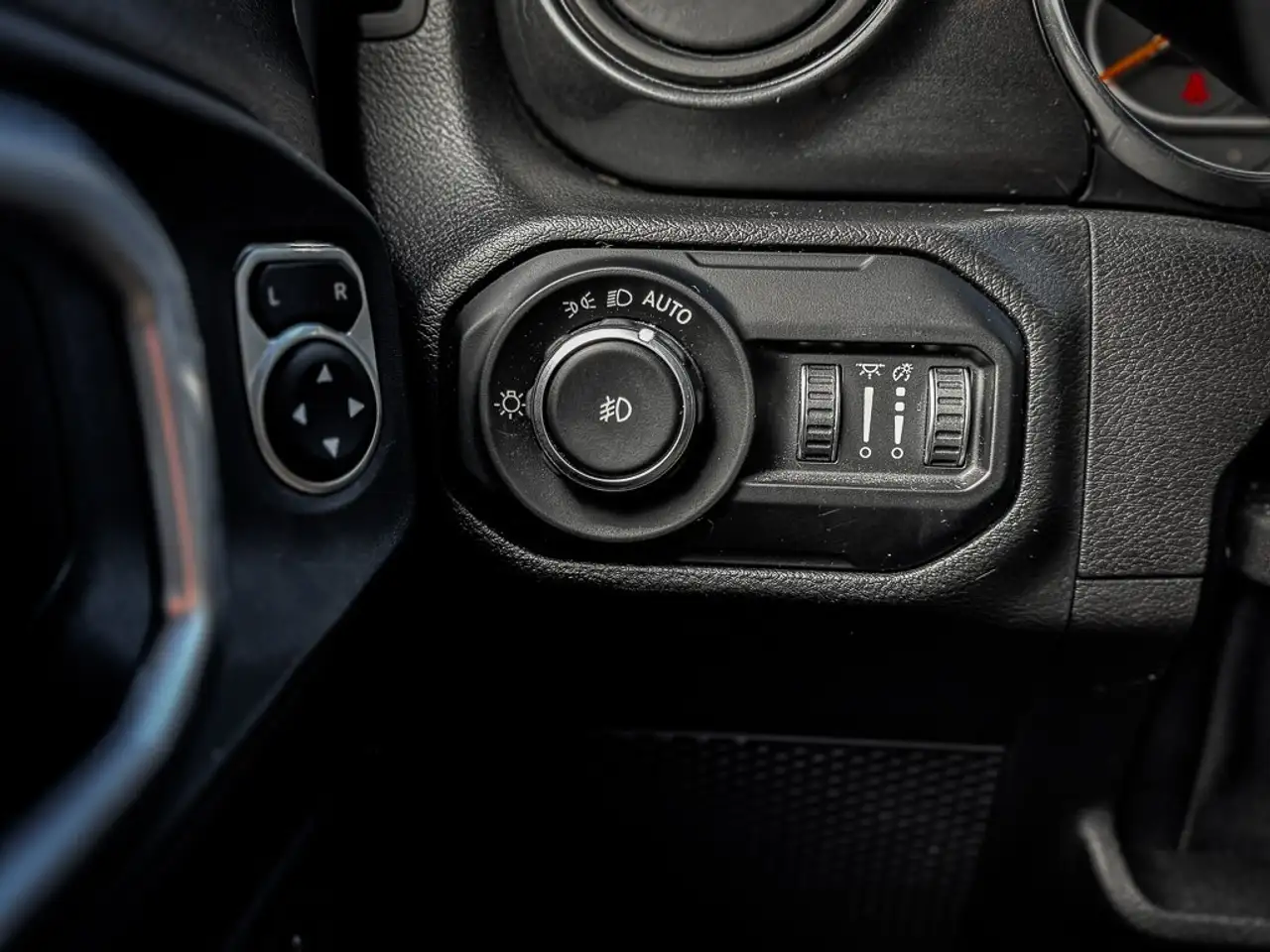 Jeep Wrangler снимка Jeep Wrangler