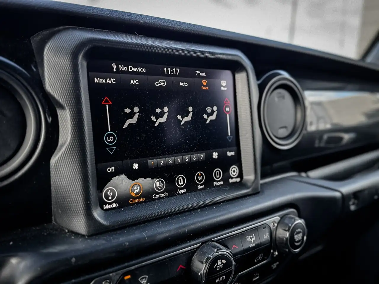 Jeep Wrangler снимка Jeep Wrangler