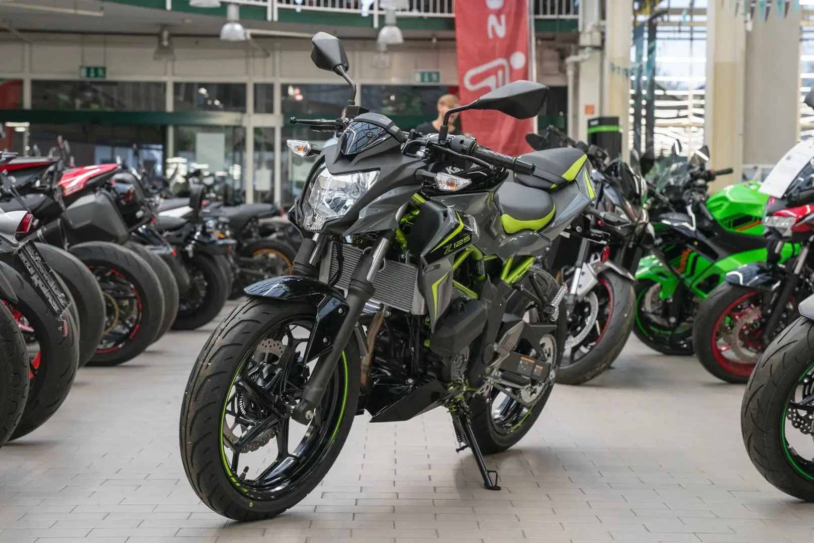 Kawasaki Z 125 4 JAHRE GARANTIE, 500,- Führerscheinbonus Szürke - 2
