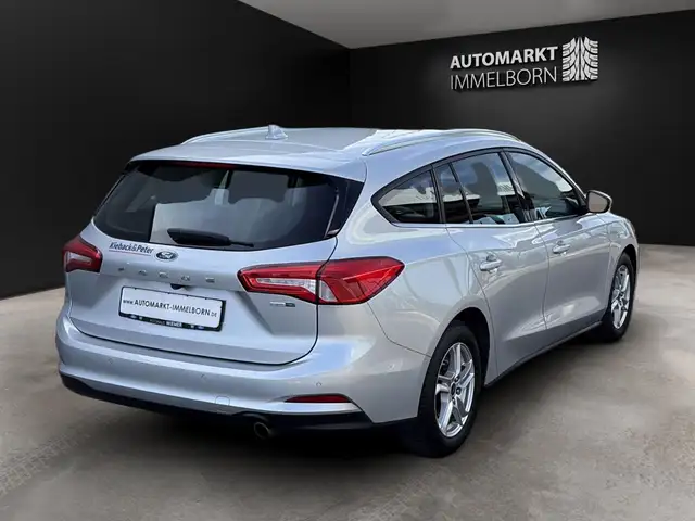 Ford Focus view 7