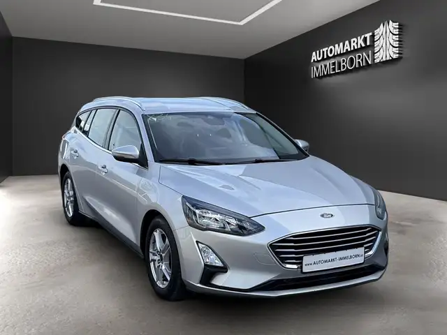 Ford Focus view 2