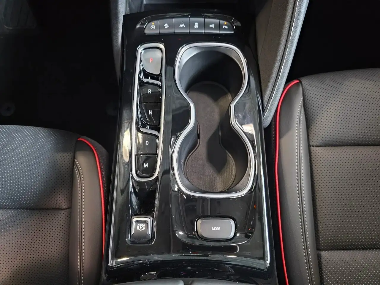 Buick Envision снимка Buick Envision
