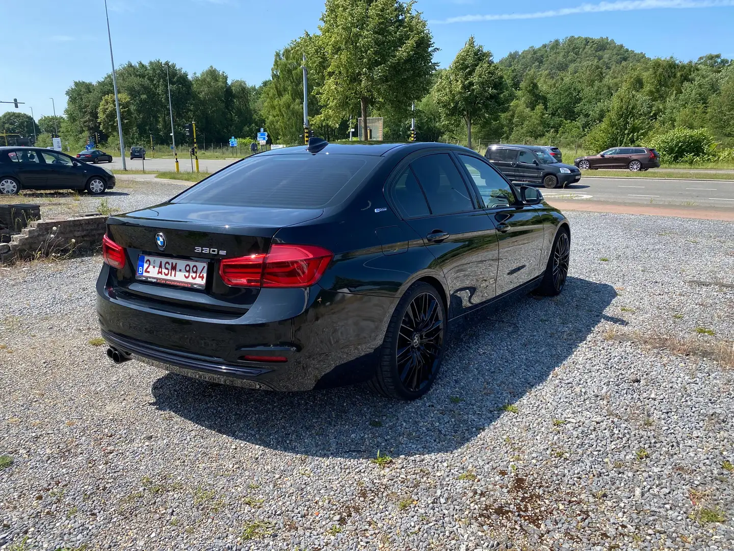 BMW 330 330e iPerformance Zwart - 1