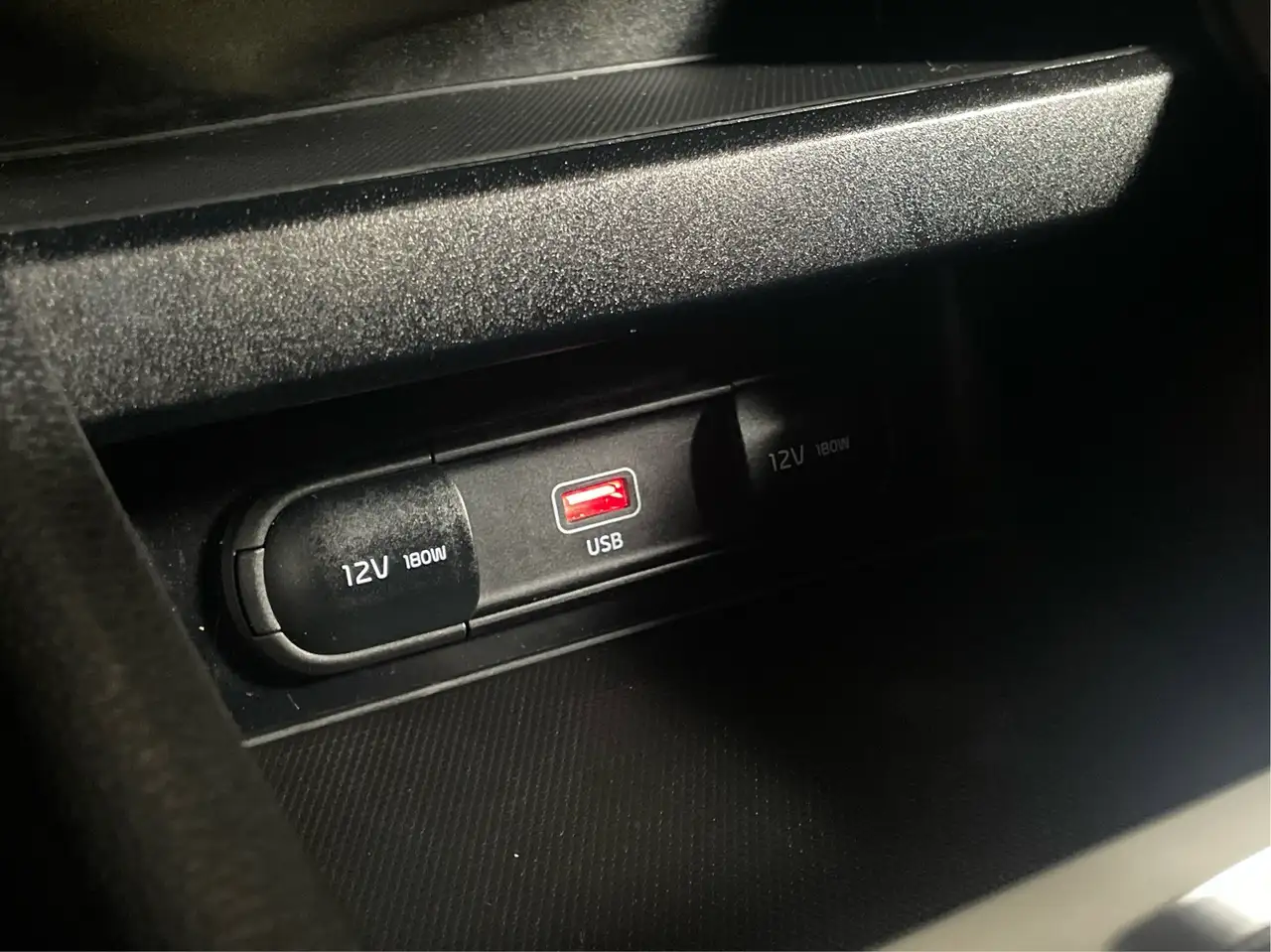 Kia Forte снимка Kia Forte