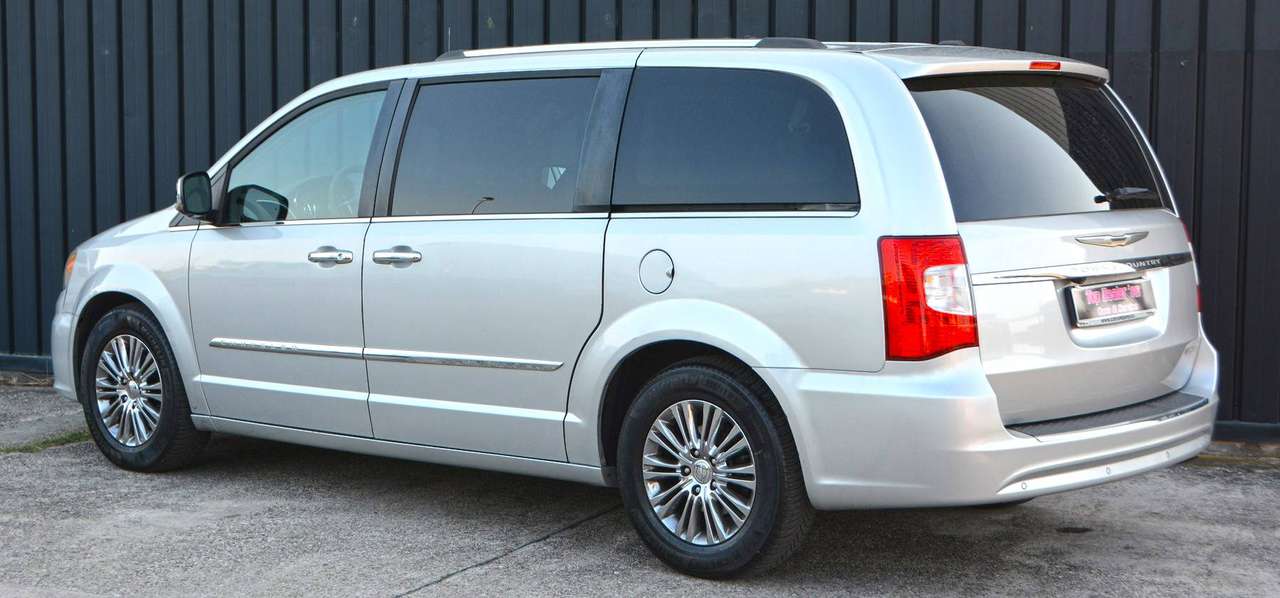 Chrysler Town & Country Limited 7 posti 3.6 V6 Aut benzina (Lancia Grand Voyager)