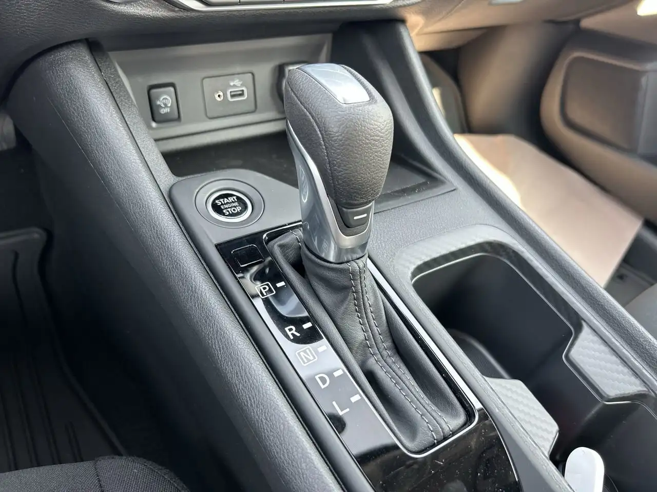 Nissan Sentra снимка Nissan Sentra