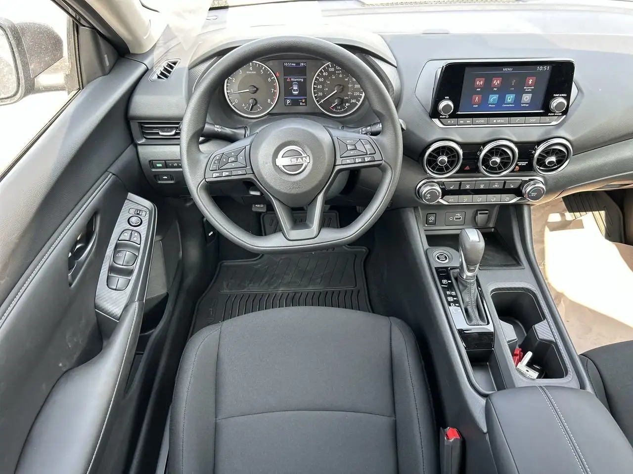 Nissan Sentra снимка Nissan Sentra