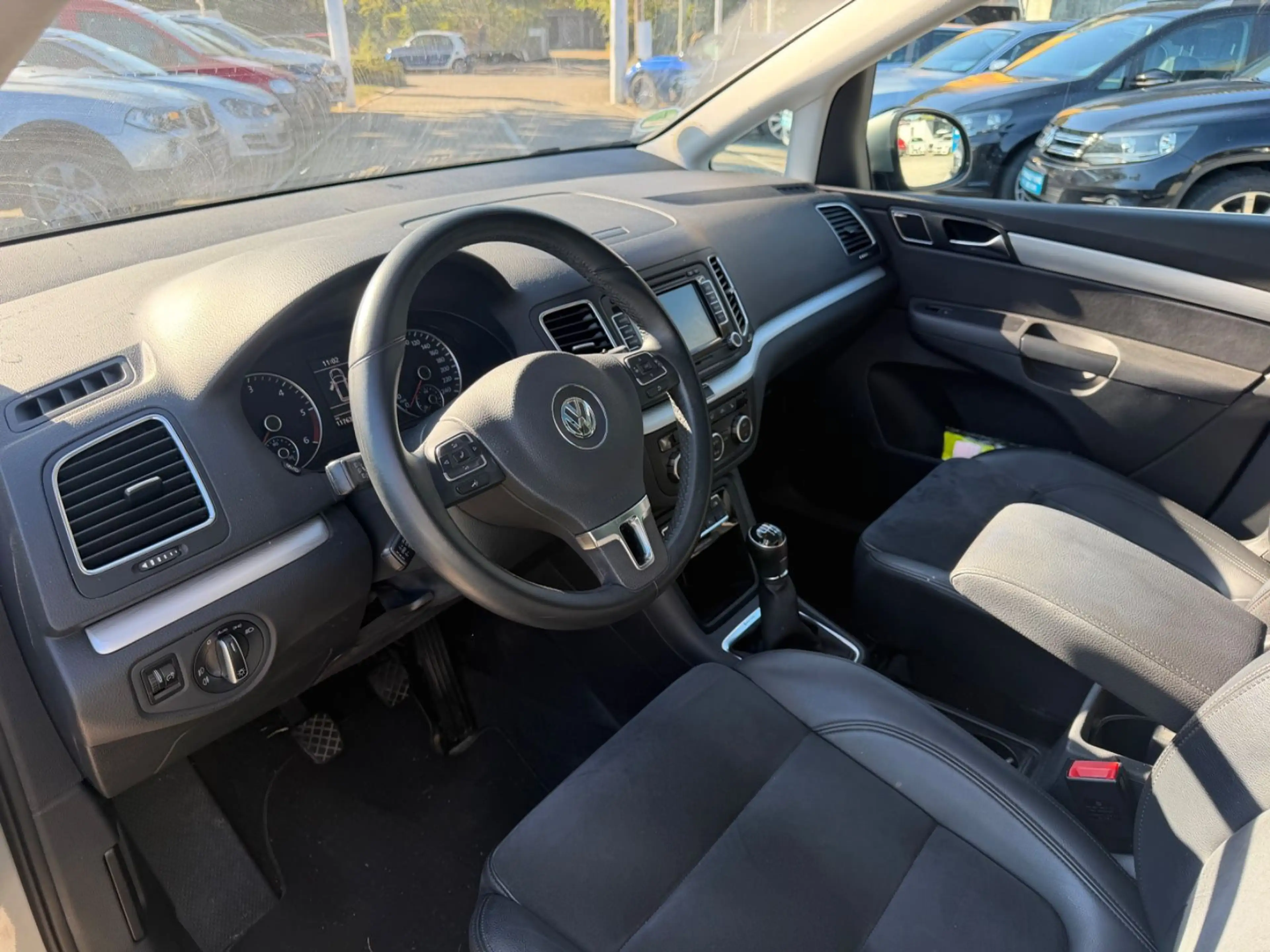Volkswagen Sharan Highline 4Motion BMT *1.Hand*Pano*7-Sitz* — photo 10