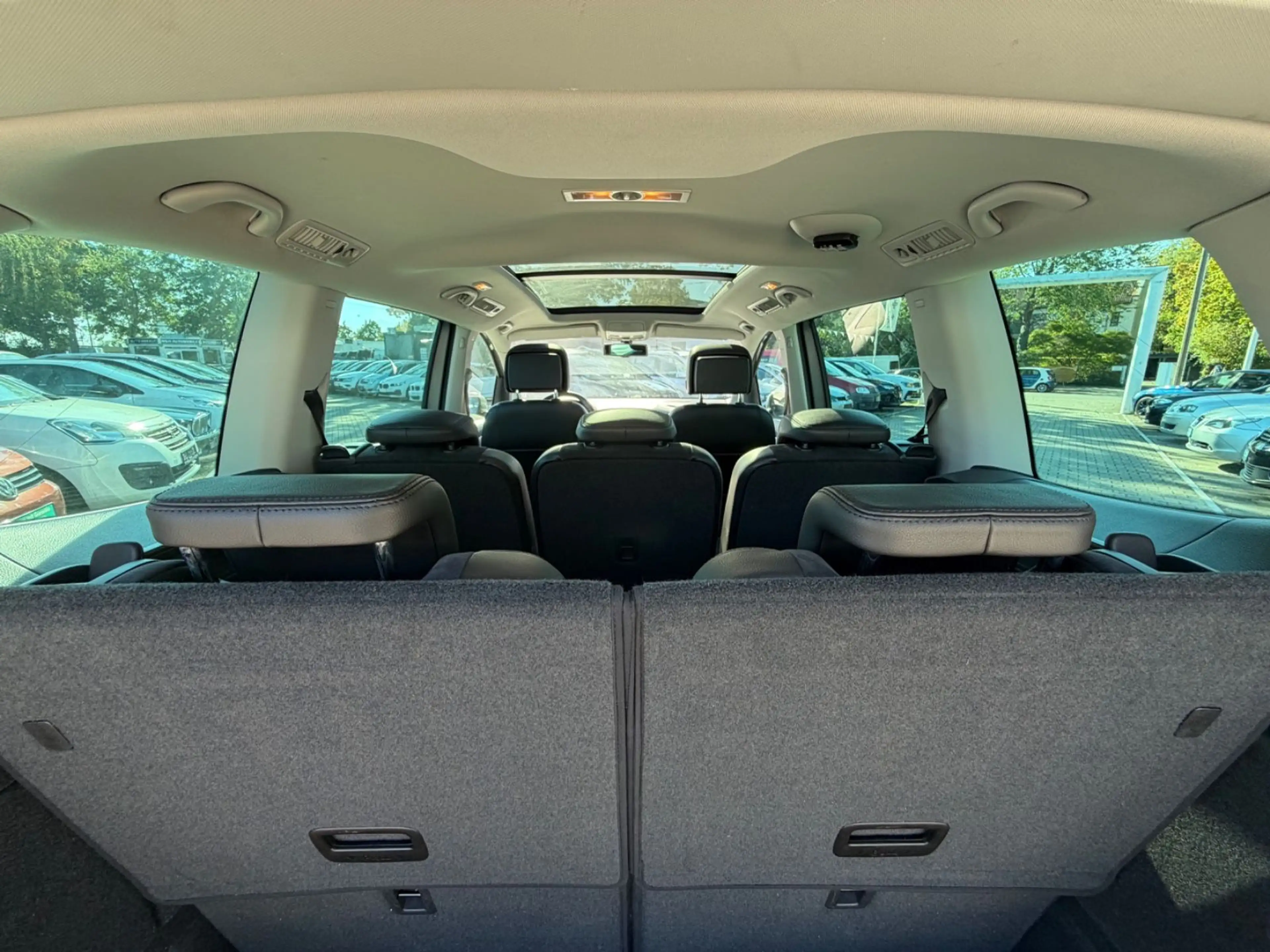 Volkswagen Sharan Highline 4Motion BMT *1.Hand*Pano*7-Sitz* — photo 13