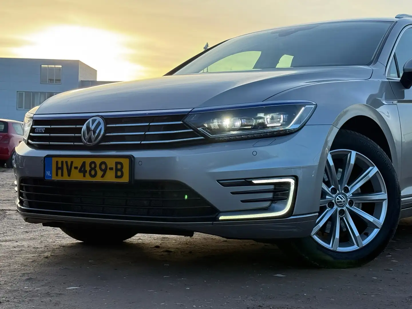 Volkswagen Passat Variant 1.4 TSI GTE Highline/LED/LANE ASSIST/LEDER Grau - 2