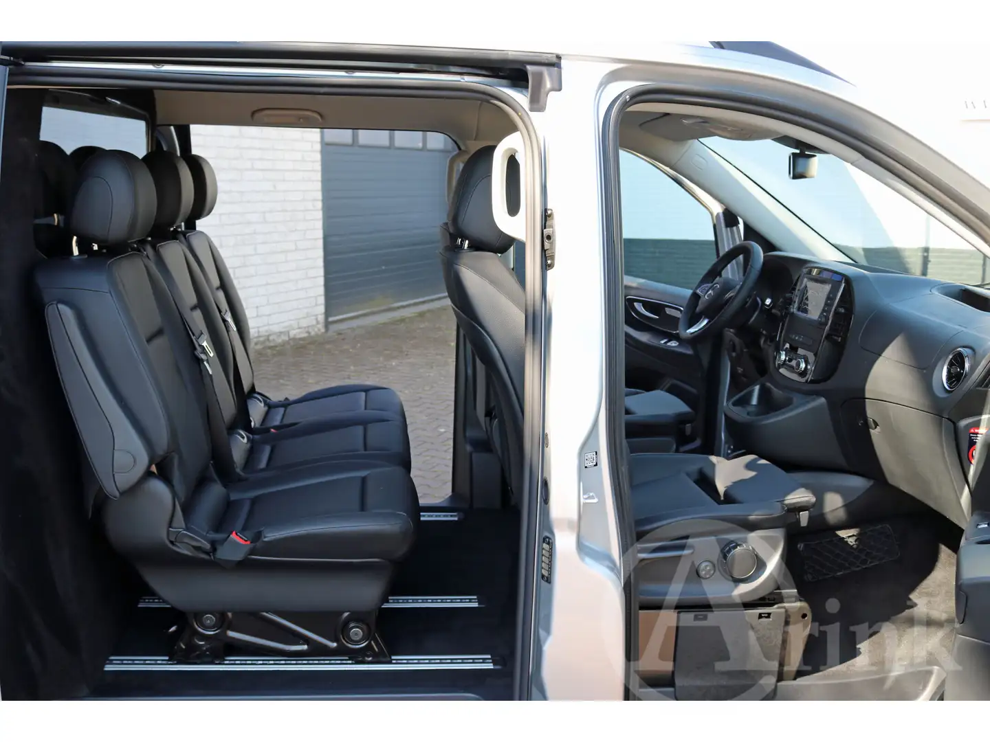 Mercedes-Benz Vito 124 CDI L3 DC BPM vrij 9G-TRONIC DEMO 2X SCHUIFDEU Zilver - 2