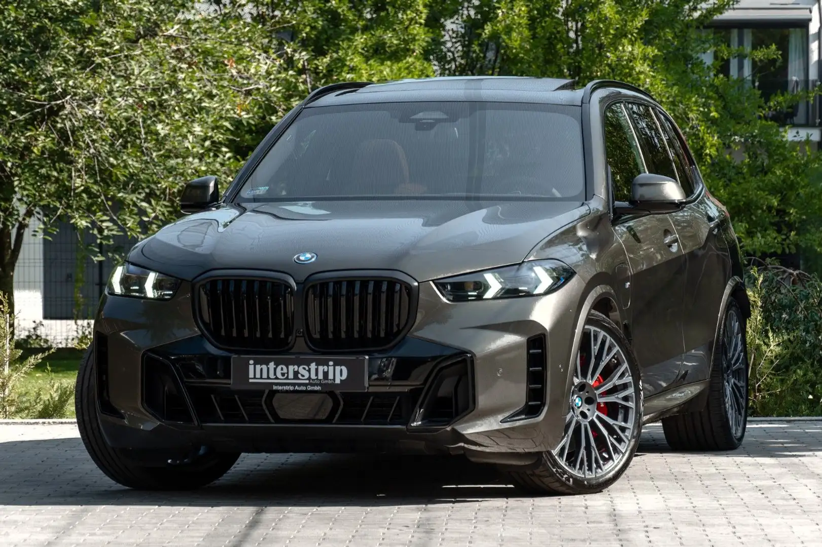 BMW X5 50e M SPORT.LUFTF.PANO.DR.ASS.360.H/K.AHK.22" Grün - 1