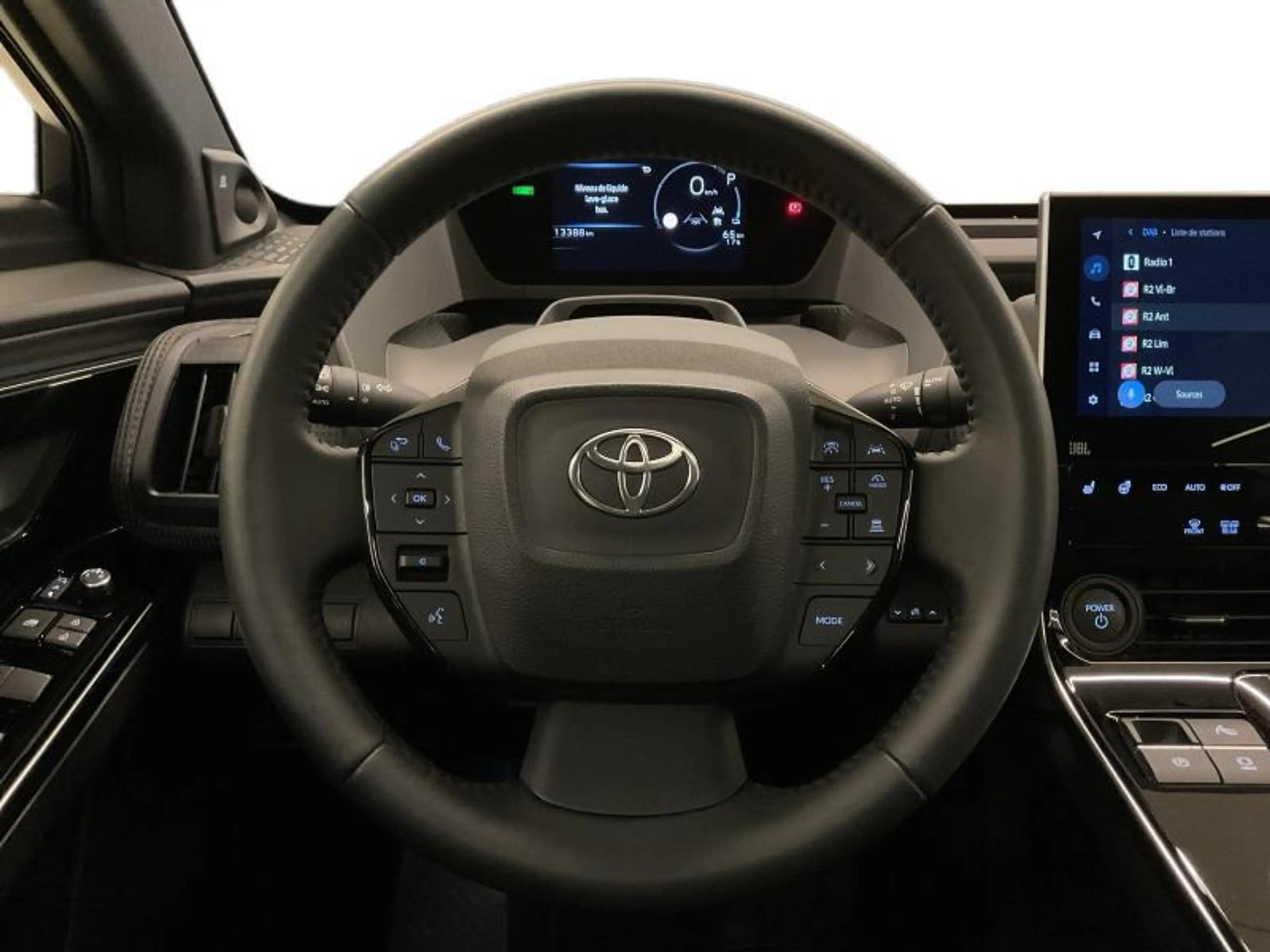Toyota bZ4X STYLE AWD Panoroof — photo 15