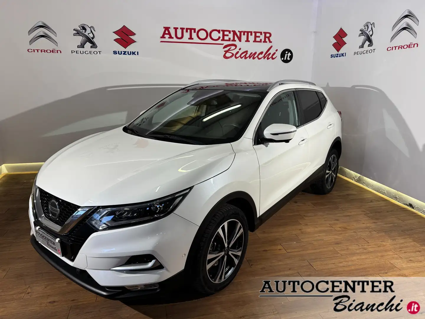 Nissan Qashqai 1.7 dci N-Connecta 4wd 150cv Weiß - 1