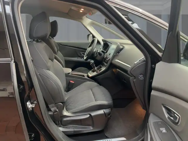 Renault Scenic view 8