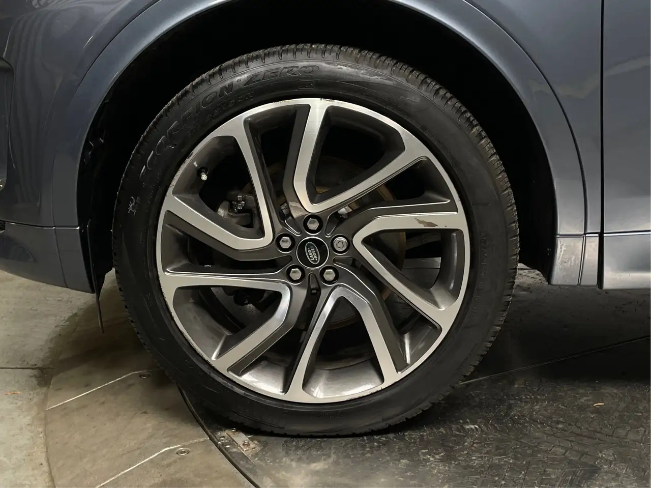 Land Rover Discovery Sport снимка Land Rover Discovery Sport