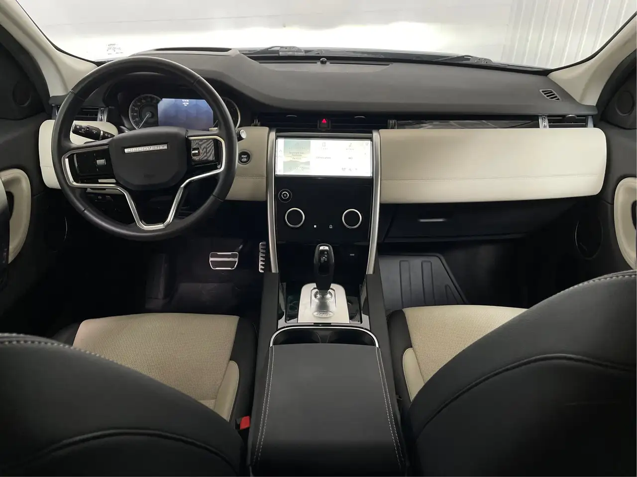 Land Rover Discovery Sport снимка Land Rover Discovery Sport