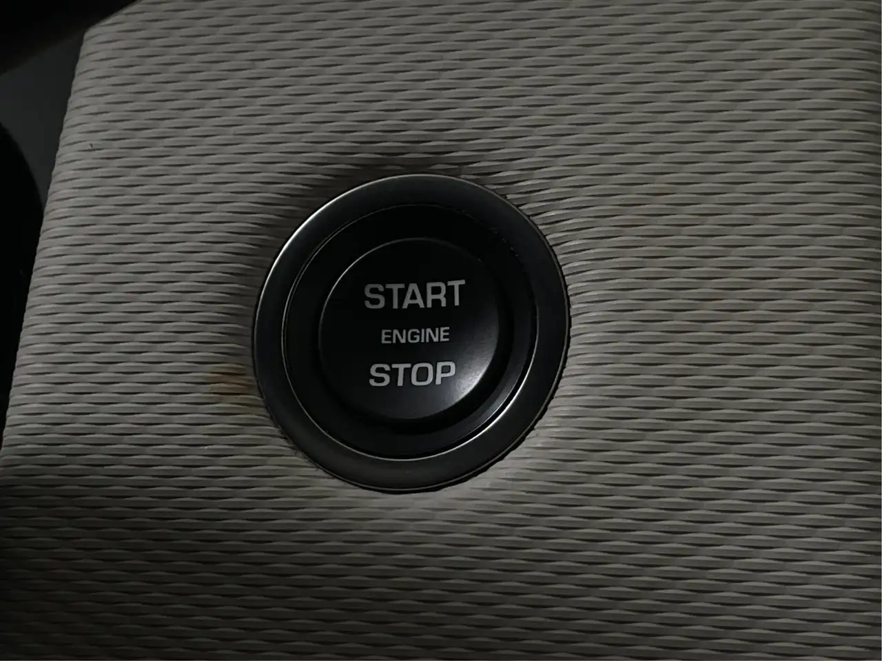 Land Rover Discovery Sport снимка Land Rover Discovery Sport