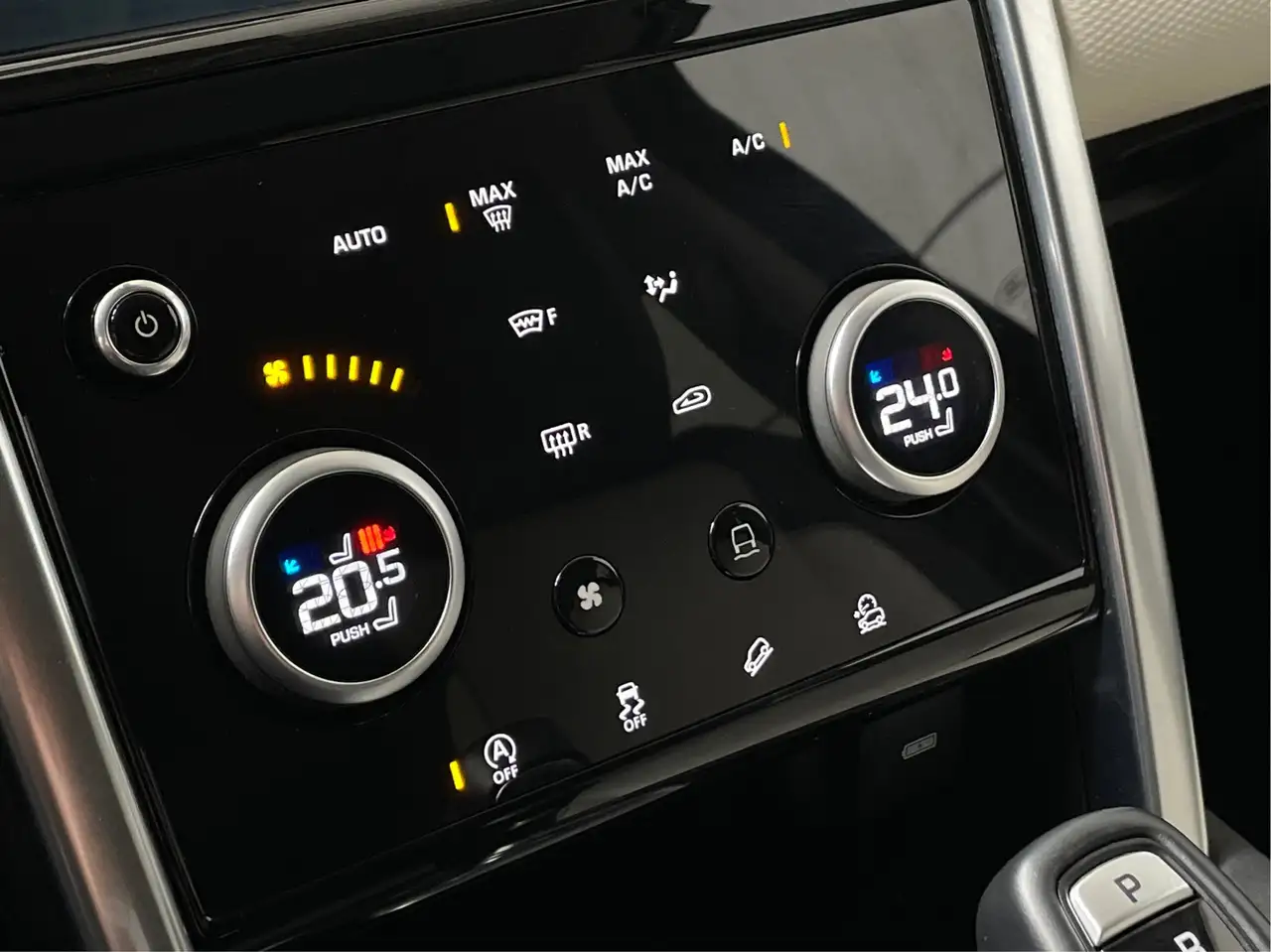 Land Rover Discovery Sport снимка Land Rover Discovery Sport