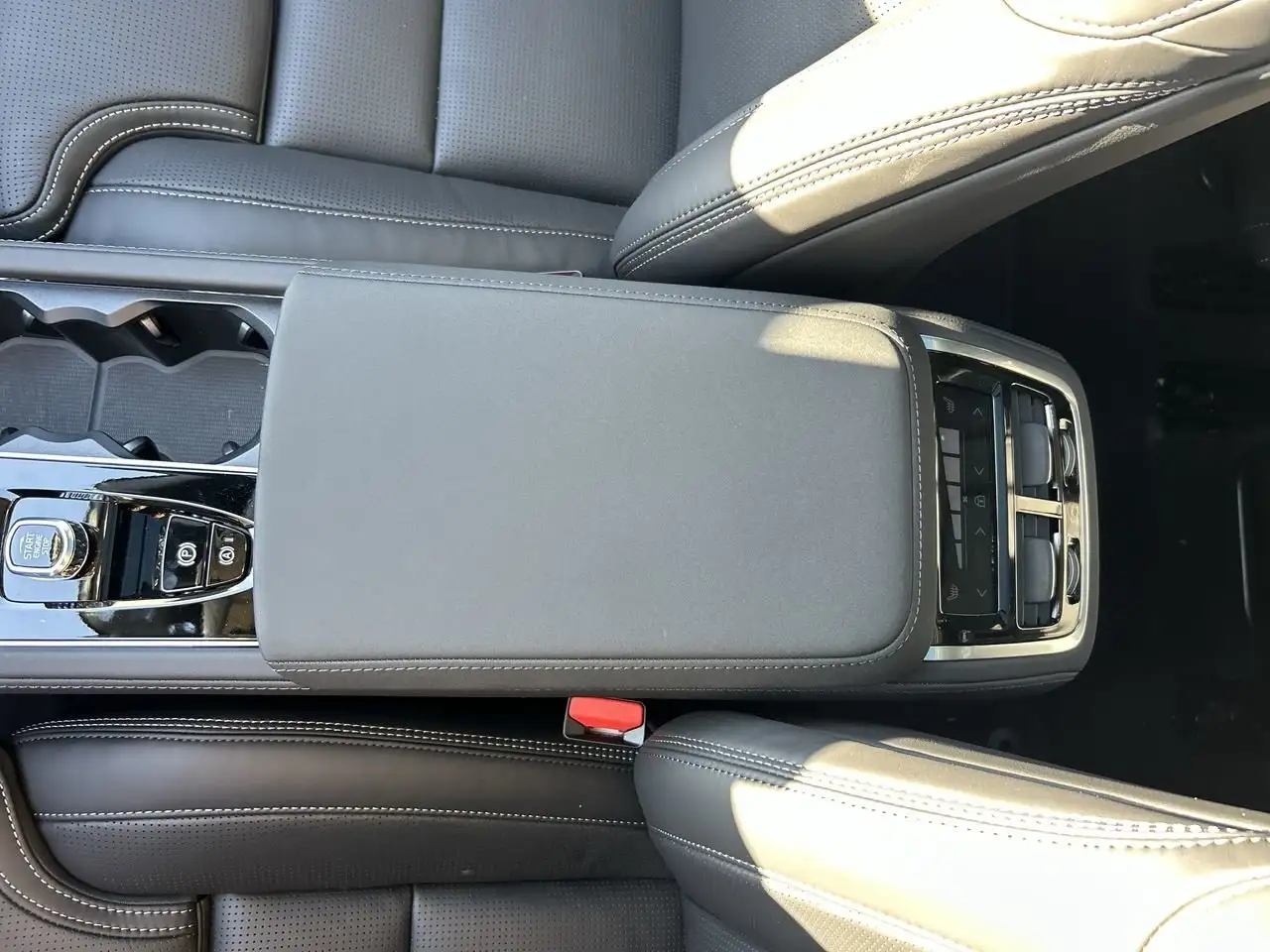 Volvo XC90 снимка Volvo XC90