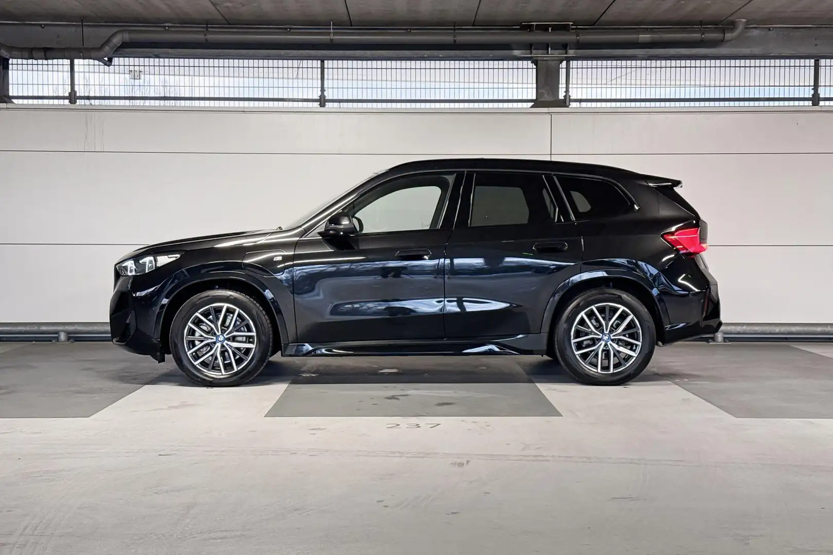BMW X1 xDrive25e Noir - 2