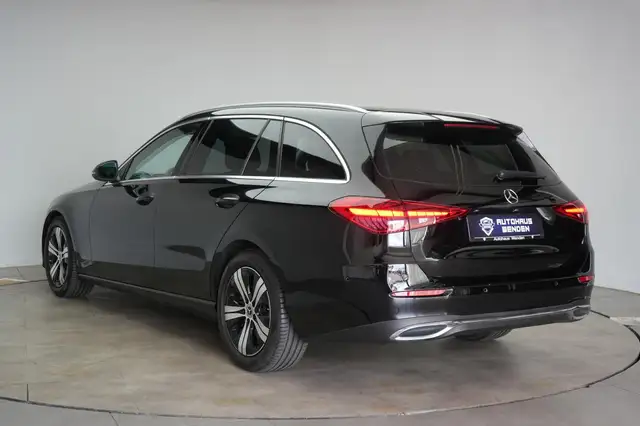 Mercedes-Benz 300 view 5