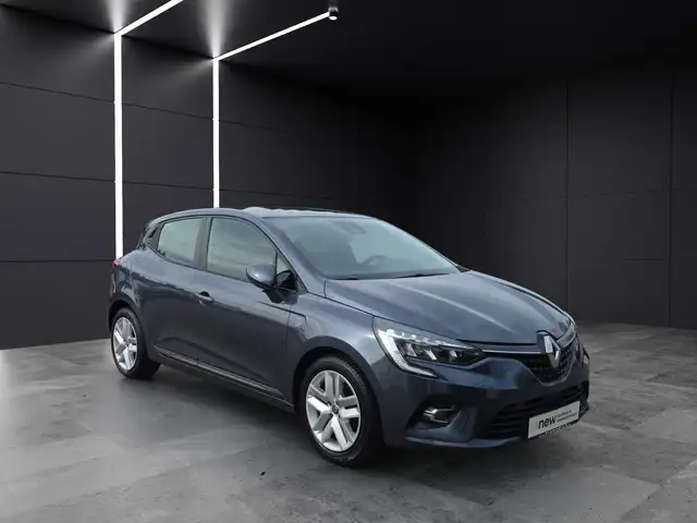Renault Clio view 4