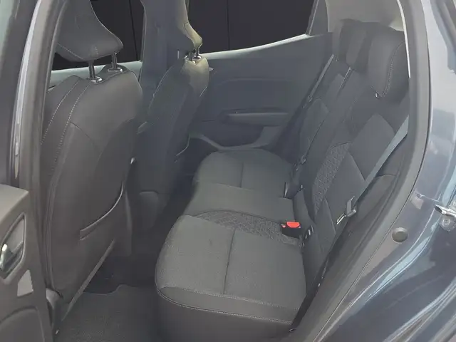 Renault Clio view 9