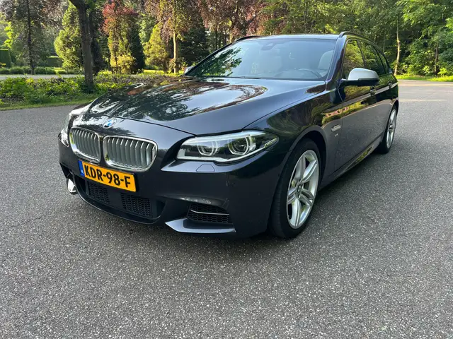 BMW M550 X-Drive 280KW Pano Head-Up Acc Leder Cam Blis FULL