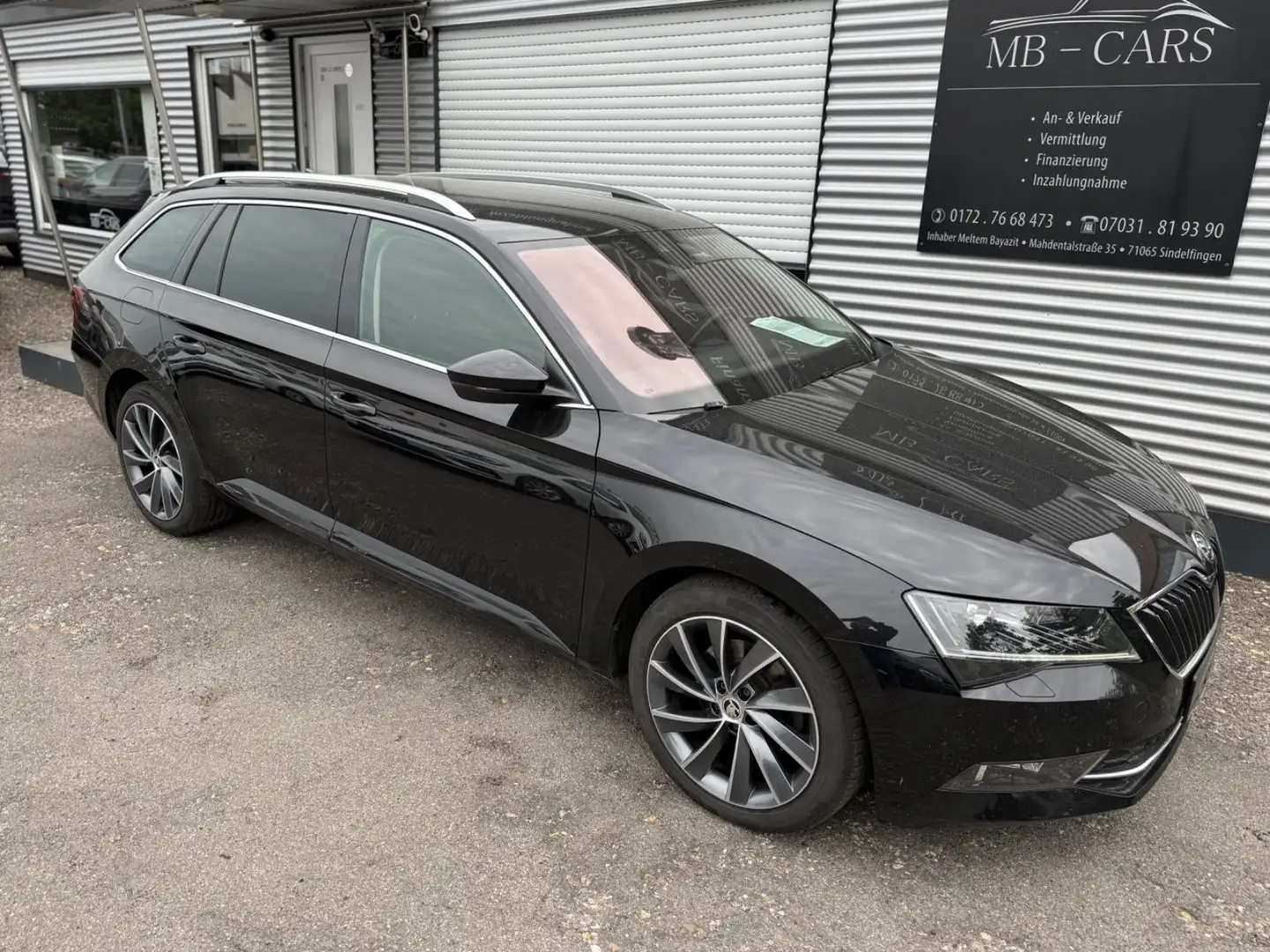Skoda Superb Combi Premium Edition 4x4*BI-XEN*NAVI*KAM Czarny - 1