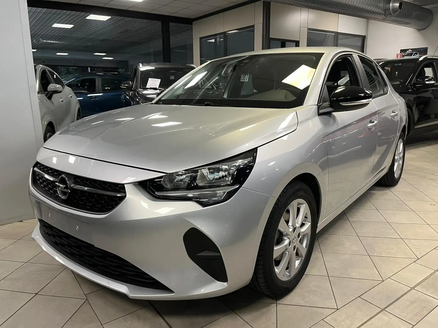 Opel Corsa 1.2 Edition 75cv euro6-- risparmio 45% dal nuovo Grigio - 1