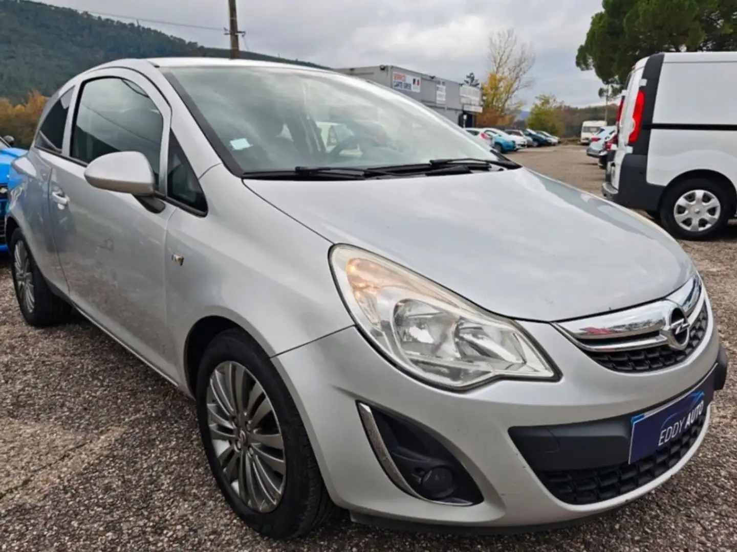 Opel Corsa 1.3 cdti Gris - 2