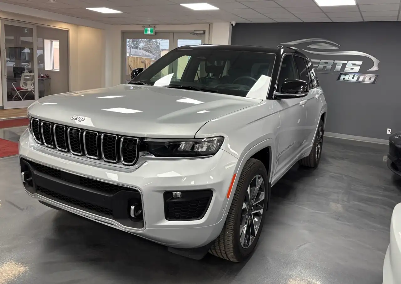 Jeep Grand Cherokee снимка Jeep Grand Cherokee