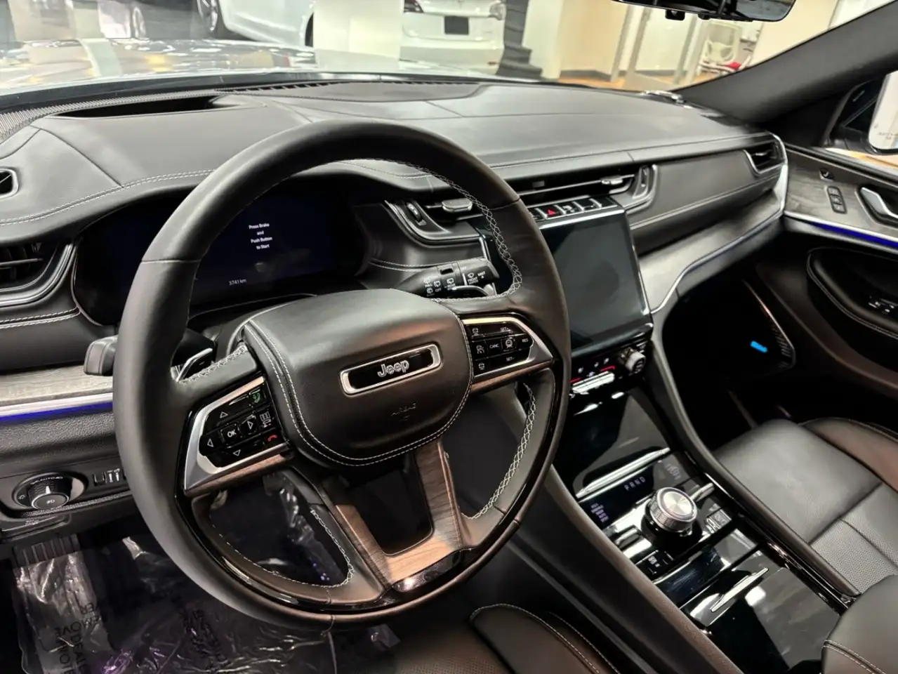 Jeep Grand Cherokee снимка Jeep Grand Cherokee