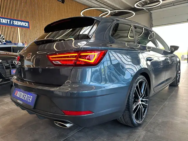 Seat Leon Leon view 2
