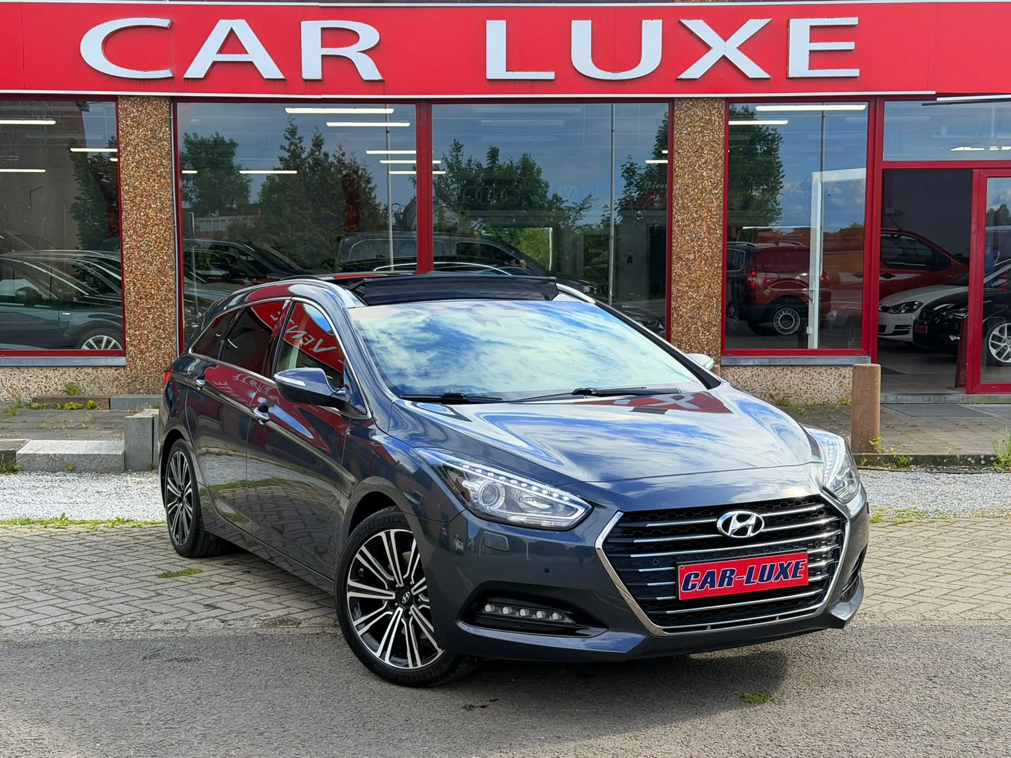 Hyundai i40 i40 SW 1.7 CRDi Premium ISG DCT — photo 8
