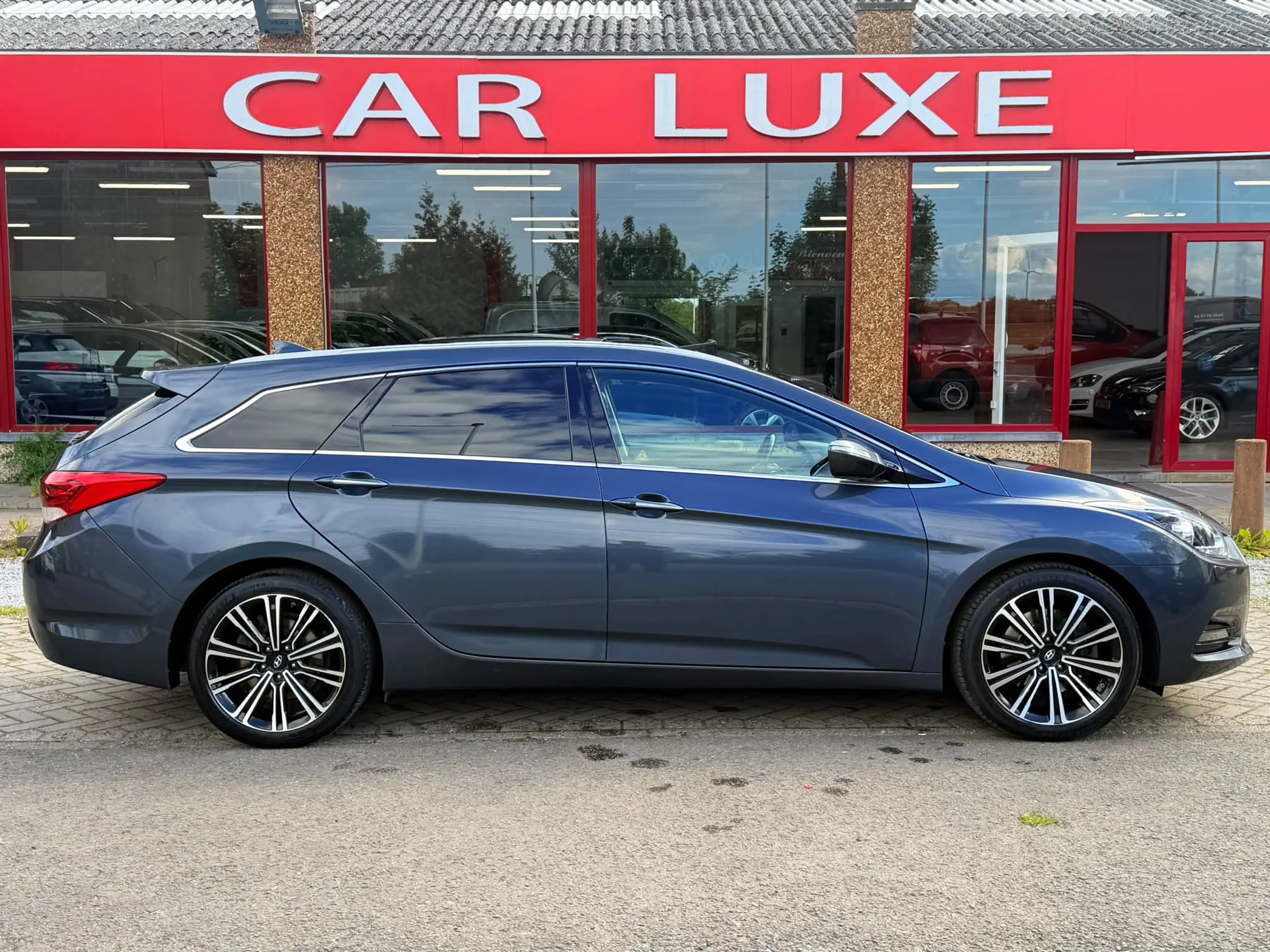 Hyundai i40 i40 SW 1.7 CRDi Premium ISG DCT — photo 6