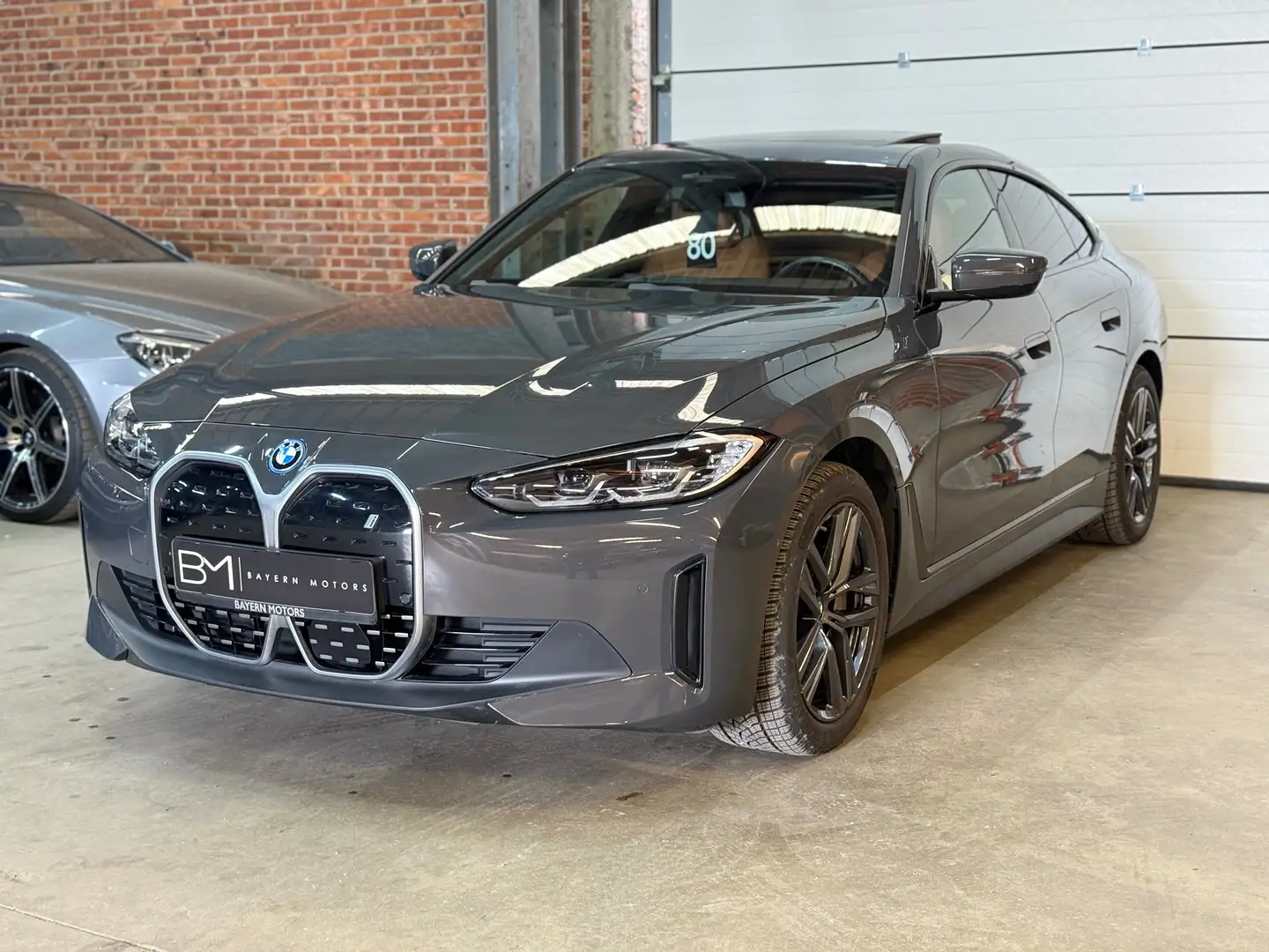 BMW i4 Gran Coupe 70.2 kWh eDrive35 individual Veel Optie Grau - 1