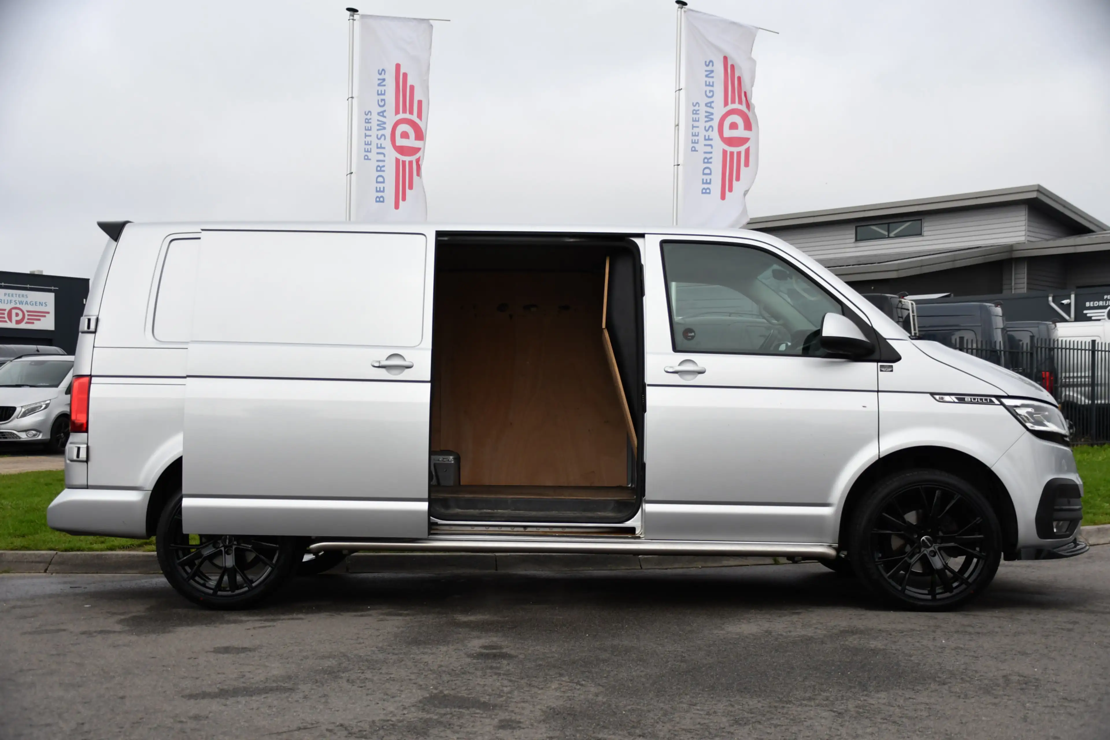 Volkswagen T6.1 Transporter 2.0 TDI L2H1 28 Bulli Virtual, Camera, Carplay, Ad — photo 11