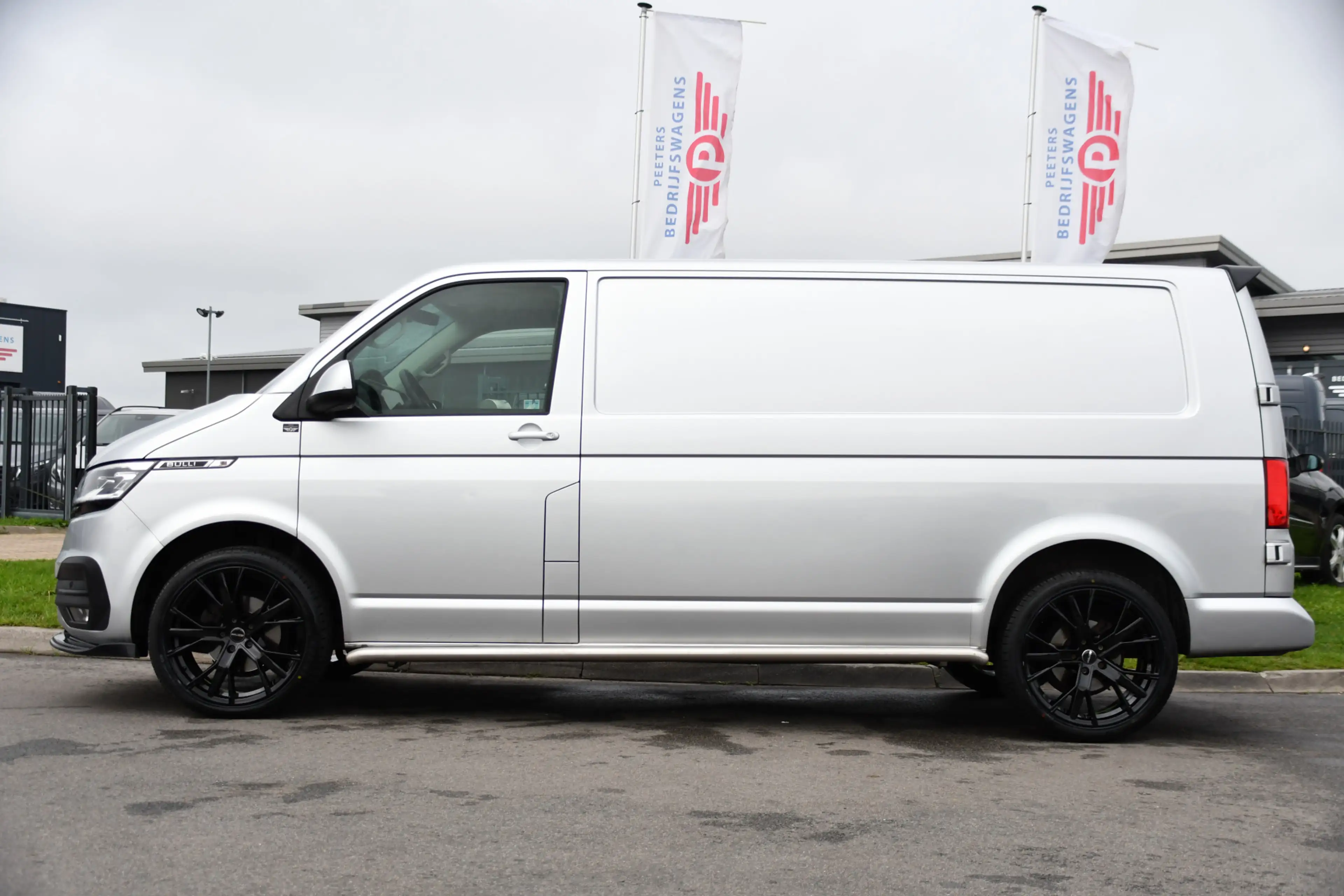 Volkswagen T6.1 Transporter 2.0 TDI L2H1 28 Bulli Virtual, Camera, Carplay, Ad — photo 9