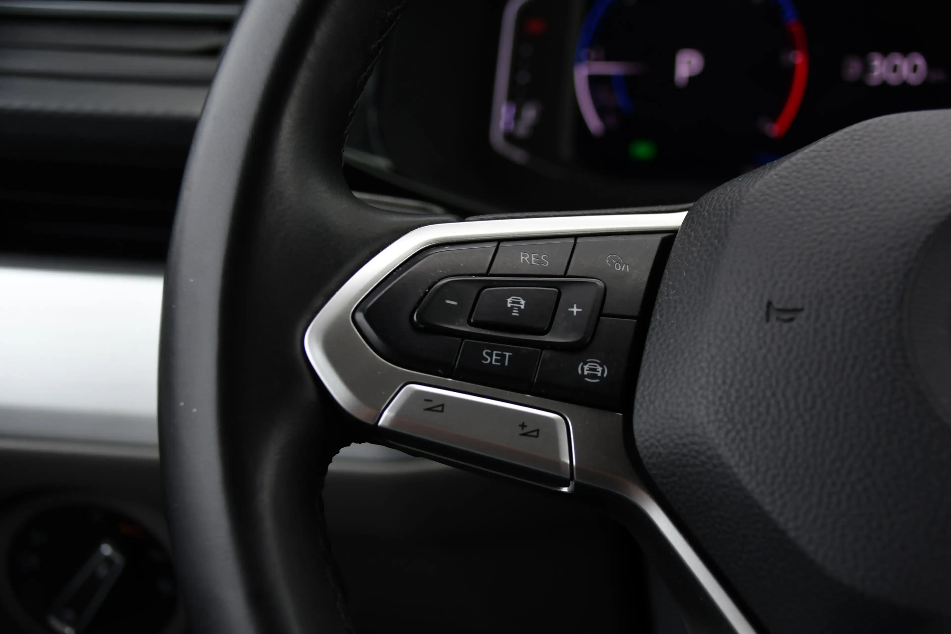 Volkswagen T6.1 Transporter 2.0 TDI L2H1 28 Bulli Virtual, Camera, Carplay, Ad — photo 15