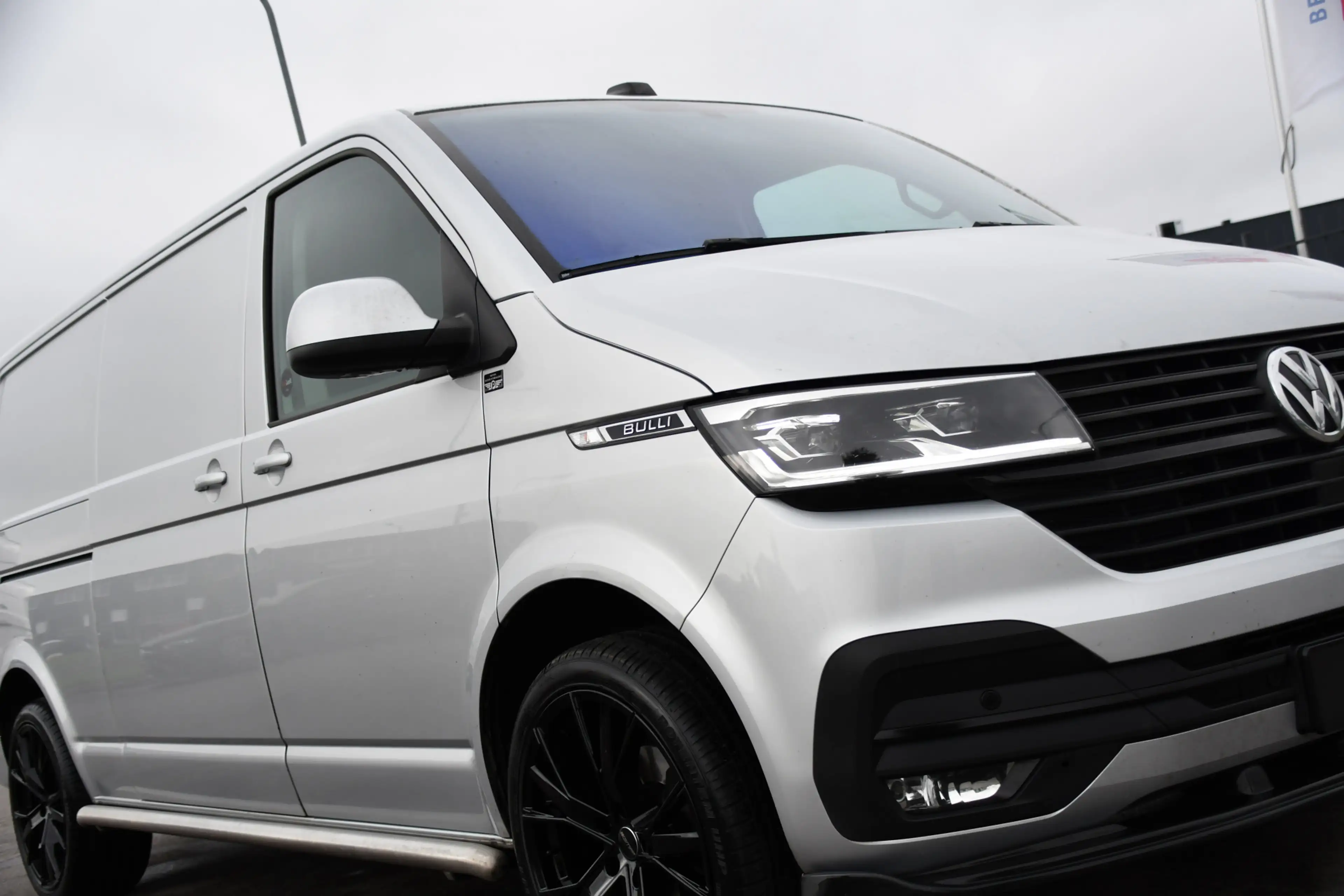 Volkswagen T6.1 Transporter 2.0 TDI L2H1 28 Bulli Virtual, Camera, Carplay, Ad — photo 17