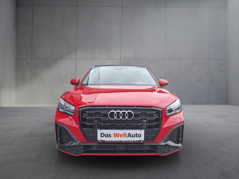 Audi Q2 35 TFSI S line — photo 2