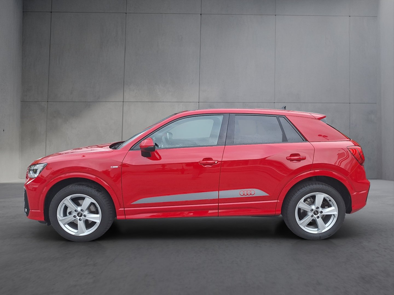 Audi Q2 35 TFSI S line — photo 3
