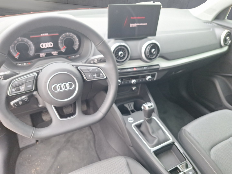 Audi Q2 35 TFSI S line — photo 7