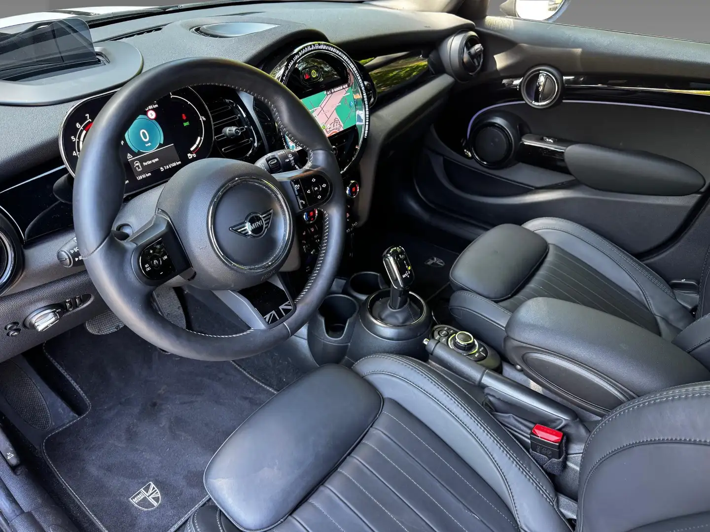 MINI Cooper C 5-deurs MINI Yours Uitvoering | 17" LM Roulette Sp Noir - 2